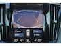 Volvo XC60 T8 Recharge AWD R-Design - Panorama/schuifdak - IntelliSafe Assist - Parkeercamera achter - Verwarmde voorstoelen & stuur - Parkeersensoren voor & achter - High Performance Audio - Elektr. bedienb. bestuurdersstoel met geheugen - Drive Mode Settings - Extra getint glas - Inklapbare trekhaak - 19' LMV
