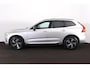 Volvo XC60 T8 Recharge AWD R-Design - Panorama/schuifdak - IntelliSafe Assist - Parkeercamera achter - Verwarmde voorstoelen & stuur - Parkeersensoren voor & achter - High Performance Audio - Elektr. bedienb. bestuurdersstoel met geheugen - Drive Mode Settings - Extra getint glas - Inklapbare trekhaak - 19' LMV