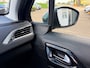 Peugeot 208 1.2 VTi Allure van 2de Eigenaar en navigatie en bluetooth telefoon / media en cruise controle