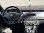 Alfa Romeo Giulietta 1.4 T Distinctive Sport 170PK! (FACTUUR ONDERHOUD, NIEUWE RIEM, DNA KNOP, MULTIMEDIA, ZEER GOED ONDH ETC.!)