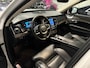 Volvo XC90 2.0 T8 Recharge AWD Ultimate Dark | Massage | Trekhaak | Pano | HUD | Luchtvering