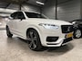 Volvo XC90 2.0 T8 Recharge AWD Ultimate Dark | Massage | Trekhaak | Pano | HUD | Luchtvering