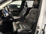 Volvo XC90 2.0 T8 Recharge AWD Ultimate Dark | Massage | Trekhaak | Pano | HUD | Luchtvering