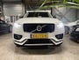 Volvo XC90 2.0 T8 Recharge AWD Ultimate Dark | Massage | Trekhaak | Pano | HUD | Luchtvering