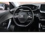 Peugeot 2008 1.2 PureTech 100pk Allure - Apple CarPlay - Climate control - Cruise control - Parkeersensoren - Navigatiesysteem - Rijstrooksensor