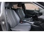 Peugeot 2008 1.2 PureTech 100pk Allure - Apple CarPlay - Climate control - Cruise control - Parkeersensoren - Navigatiesysteem - Rijstrooksensor