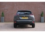 Peugeot 2008 1.2 PureTech 100pk Allure - Apple CarPlay - Climate control - Cruise control - Parkeersensoren - Navigatiesysteem - Rijstrooksensor