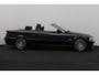 BMW 3-Serie Cabrio 323Ci Executive/ 6-Cil./ Windscherm/ Xenon/ Leder+Stoelverwarm./ Trekhaak/ Bluetooth/ Elek.+Memory Stoelen/ Clima/ Cruise/ 17''LMV/ Leder Multi-Stuur/ PDC/ Armsteun