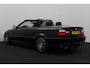 BMW 3-Serie Cabrio 323Ci Executive/ 6-Cil./ Windscherm/ Xenon/ Leder+Stoelverwarm./ Trekhaak/ Bluetooth/ Elek.+Memory Stoelen/ Clima/ Cruise/ 17''LMV/ Leder Multi-Stuur/ PDC/ Armsteun