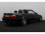 BMW 3-Serie Cabrio 323Ci Executive/ 6-Cil./ Windscherm/ Xenon/ Leder+Stoelverwarm./ Trekhaak/ Bluetooth/ Elek.+Memory Stoelen/ Clima/ Cruise/ 17''LMV/ Leder Multi-Stuur/ PDC/ Armsteun