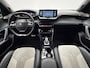 Peugeot e-2008 EV GT Pack 50 kWh 3-Fase SOH 97% | 3D i-Cockpit | Adaptive Cruise | Camera | Full-Led | Sfeerverlichting