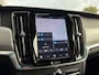 Volvo V90 T8 AWD 455pk Ultra Dark Panorama dak / HUD / 360 camera / Stoel/- stuurverwarming /