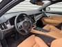 Volvo S90 T4 Momentum+ / dodehoekdetectie / Adaptieve cruise control / stoel- en stuurverwarming /
