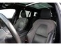 Volvo V60 T6 Recharge AWD R-Design | Elektrisch verstelbare bestuurdersstoel met geheugen | Adaptive Cruise Control & Pilot Assist | Premium Audio Harman & Kardon | Rondomzicht camera | Voorstoelen en stuurwiel verwarmd | Achterbank verwarmd | Trekhaak semi elektrisch | Keyless entry & drive | Dodehoekdetectie met correctie | Apple Carplay & Android Auto | Extra getint glas | Standkachel |