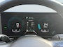 Hyundai Kona 1.6 GDI HEV Comfort Afneembare Trekhaak / 1100 kg Trekgewicht / 1e Eigenaar / Hybride / Automaat / Adaptieve cruise control / Achteruitrijcamera / Parkeersensoren / Navigatiesysteem / Apple CarPlay & Android Auto / Climate control / 16 inch lichtmetalen velgen / Lane assist / Highway Driving Assist / LED-dagrijverlichting / Regensensor / Schakelpaddles / Hyundai Bluelink / Multifunctioneel stuurwiel