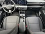 Hyundai Kona 1.6 GDI HEV Comfort Afneembare Trekhaak / 1100 kg Trekgewicht / 1e Eigenaar / Hybride / Automaat / Adaptieve cruise control / Achteruitrijcamera / Parkeersensoren / Navigatiesysteem / Apple CarPlay & Android Auto / Climate control / 16 inch lichtmetalen velgen / Lane assist / Highway Driving Assist / LED-dagrijverlichting / Regensensor / Schakelpaddles / Hyundai Bluelink / Multifunctioneel stuurwiel