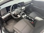 Hyundai Kona 1.6 GDI HEV Comfort Afneembare Trekhaak / 1100 kg Trekgewicht / 1e Eigenaar / Hybride / Automaat / Adaptieve cruise control / Achteruitrijcamera / Parkeersensoren / Navigatiesysteem / Apple CarPlay & Android Auto / Climate control / 16 inch lichtmetalen velgen / Lane assist / Highway Driving Assist / LED-dagrijverlichting / Regensensor / Schakelpaddles / Hyundai Bluelink / Multifunctioneel stuurwiel