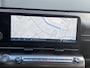 Hyundai Kona 1.6 GDI HEV Comfort Afneembare Trekhaak / 1100 kg Trekgewicht / 1e Eigenaar / Hybride / Automaat / Adaptieve cruise control / Achteruitrijcamera / Parkeersensoren / Navigatiesysteem / Apple CarPlay & Android Auto / Climate control / 16 inch lichtmetalen velgen / Lane assist / Highway Driving Assist / LED-dagrijverlichting / Regensensor / Schakelpaddles / Hyundai Bluelink / Multifunctioneel stuurwiel