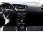 Volvo V40 T3 Automaat Dynamic Edition | Autonomous emergency braking | Cruise control | Electronic climate control | 17" lichtmetalen velgen | Voorstoelen verwarmd | Regensensor | Schakelpaddles | DAB ontvanger |