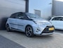 Toyota Yaris 1.5 Hybrid Bi-Tone Plus | Climate | Cruise | Panoramadak | PDC | Achteruitrijcamera | Navigatie | Bomvolle auto! | Eerste Eigenaar!!!