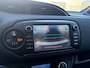 Toyota Yaris 1.5 Hybrid Bi-Tone Plus | Climate | Cruise | Panoramadak | PDC | Achteruitrijcamera | Navigatie | Bomvolle auto! | Eerste Eigenaar!!!