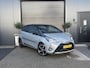 Toyota Yaris 1.5 Hybrid Bi-Tone Plus | Climate | Cruise | Panoramadak | PDC | Achteruitrijcamera | Navigatie | Bomvolle auto! | Eerste Eigenaar!!!