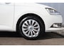 Skoda Fabia Combi 1.0 TSI Ambition 95PK Trekhaak Navigatie Carplay Android Airco Cruise Control Parkeersensor