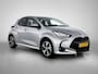 Toyota Yaris 1.5 Hybrid 115 Dynamic Comfort Pack | BTW voertuig | Dodehoek detectie | Stoel+stuurverwarming | Parkeersensoren voor+achter | Draadloze telefoonlader | Navigatie | Apple CarPlay/Android Auto |