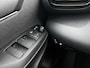 Toyota Yaris 1.5 Hybrid 115 Dynamic Comfort Pack | BTW voertuig | Dodehoek detectie | Stoel+stuurverwarming | Parkeersensoren voor+achter | Draadloze telefoonlader | Navigatie | Apple CarPlay/Android Auto |