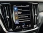 Volvo V60 2.0 B3 R-Design|2020|NAP|Camera|Navi|Stoel en stuurverw.|Elektr koffer|Lipkit|19" LMV
