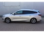 Ford Focus Wagon 1.0 EcoBoost Hybrid Titanium O.a: PDC, Trekhaak, Navi, Clima, Cruise, DAB, Etc. All-in prijs!