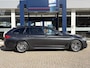 BMW 5-Serie Touring 520i High Executive / M-Sport Pakket / Automaat / Dealer-Onderhouden / Head-Up Display / Vol-Lederen Sportstoelen / Elektr.-Verstelbare Stoelen met Geheugen / Elektr.-Wegklapbare Trekhaak / Cruise-Control / Stoelverwarming / Draadloze-Telefoonlader / Adaptieve LED-Koplampen / Apple-Carplay & Android-Auto / Keyless / Radio-Bluetooth / Navi / Elektr.-Achterklep / PDC V+A met Camera / 18'' LMV / ENZ.