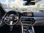 BMW 5-Serie Touring 520i High Executive / M-Sport Pakket / Automaat / Dealer-Onderhouden / Head-Up Display / Vol-Lederen Sportstoelen / Elektr.-Verstelbare Stoelen met Geheugen / Elektr.-Wegklapbare Trekhaak / Cruise-Control / Stoelverwarming / Draadloze-Telefoonlader / Adaptieve LED-Koplampen / Apple-Carplay & Android-Auto / Keyless / Radio-Bluetooth / Navi / Elektr.-Achterklep / PDC V+A met Camera / 18'' LMV / ENZ.