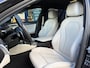 BMW 5-Serie Touring 520i High Executive / M-Sport Pakket / Automaat / Dealer-Onderhouden / Head-Up Display / Vol-Lederen Sportstoelen / Elektr.-Verstelbare Stoelen met Geheugen / Elektr.-Wegklapbare Trekhaak / Cruise-Control / Stoelverwarming / Draadloze-Telefoonlader / Adaptieve LED-Koplampen / Apple-Carplay & Android-Auto / Keyless / Radio-Bluetooth / Navi / Elektr.-Achterklep / PDC V+A met Camera / 18'' LMV / ENZ.