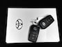 Toyota Corolla Cross Hybrid 140 Style + Premium Pack I | Dealer onderhouden | Stoel+stuurverwarming | Dodehoek detectie | Elektrische achterklep | Parkeersensoren voor+achter | Draadloze telefoonlader | Navigait | Apple CarPlay/Android Auto |