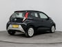 Toyota Aygo 1.0 VVT-i x-play | Dealer onderhouden | Bluetooth | Achteruitrijcamera | Elektrische ramen voor | Elektrische buitenspiegels |
