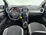 Toyota Aygo 1.0 VVT-i x-play | Dealer onderhouden | Bluetooth | Achteruitrijcamera | Elektrische ramen voor | Elektrische buitenspiegels |