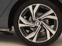 Renault Clio E-Tech Hybrid 140 R.S. Line | Elektrisch verwarmbare voorstoelen | EASY LINK navigatiesysteem met 9,3”  touchscreen incl. Apple CarPlayTM & Android AutoTM | Parkeersensoren v+a met achteruitrijcamera  |  Lichtmetalen wielen 17” ‘Magny Cours’