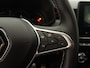 Renault Clio E-Tech Hybrid 140 R.S. Line | Elektrisch verwarmbare voorstoelen | EASY LINK navigatiesysteem met 9,3”  touchscreen incl. Apple CarPlayTM & Android AutoTM | Parkeersensoren v+a met achteruitrijcamera  |  Lichtmetalen wielen 17” ‘Magny Cours’