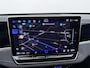 Volkswagen Passat Variant 1.5 eHybrid R-Line | Pano dak | Trekhaak | Camera | Navigatie | Stuur-/Stoelverwarming |