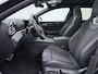 Volkswagen Passat Variant 1.5 eHybrid R-Line | Pano dak | Trekhaak | Camera | Navigatie | Stuur-/Stoelverwarming |