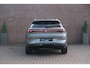 Volkswagen T-Roc 1.5 eTSi 150pk DSG R-Line - Adaptive cruise - Apple CarPlay - Achteruitrijcamera - Keyless entry - Stoelverwarming - Elektrische achterklep - Dodehoekdetectie - Parkeersensoren