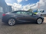 Opel Cascada 1.6 Turbo Cosmo Cabrio met leer en parkeersensoren en navigatie en bluetooth telefoon en airco