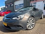 Opel Cascada 1.6 Turbo Cosmo Cabrio met leer en parkeersensoren en navigatie en bluetooth telefoon en airco