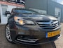 Opel Cascada 1.6 Turbo Cosmo Cabrio met leer en parkeersensoren en navigatie en bluetooth telefoon en airco