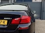 BMW 5-Serie F10 520i 184pk High Executive | M SPORT | Automaat | Pano | Comfortstoelen | Dealeronderhouden | Carbonschwarz |