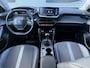 Peugeot 2008 1.2 PureTech Allure 2e Eigenaar|Navi|Camera|Carplay|D-riem vv in 2025|Trekhaak|Cruise|PDC V+A|Elek ramen|Dealer onderhouden|N.A.P|APK tot 07-2028