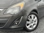 Opel Corsa 1.4-16V BlitZ ✓2e Eigenaar✓Navi✓Clima✓Cruise✓Pdc✓Halfleder✓Trekhaak✓Stoelverwarming✓Stuurverwarming✓Dealer Onderhouden✓5 Deurs✓Lm velgen✓NAP✓Apk tot 06-2027