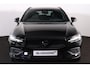Volvo V60 T6 Recharge AWD Business Edition - IntelliSafe Assist & Surround - 360º Camera - Harman/Kardon audio - Verwarmde voorstoelen, stuur & achterbank - Parkeersensoren voor & achter - Extra getint glas - 18' LMV