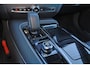 Volvo V60 T6 Recharge AWD Business Edition - IntelliSafe Assist & Surround - 360º Camera - Harman/Kardon audio - Verwarmde voorstoelen, stuur & achterbank - Parkeersensoren voor & achter - Extra getint glas - 18' LMV